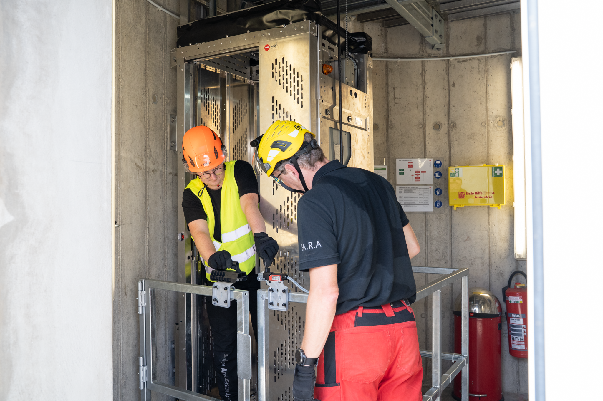 TOPlift Z, Windkraftanlage,  Wartung, Services für Windkraftanlagen, Servicetechniker, Steigtechnik, Servicelift
